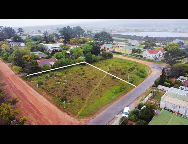 1,113M² VACANT LAND FOR SALE IN BOT RIVER AVENUES